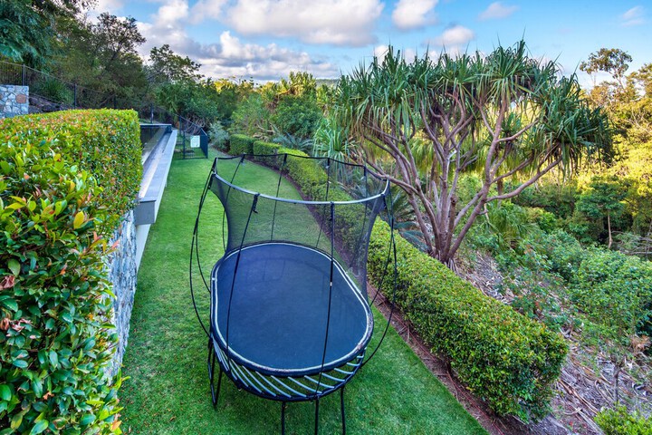 Property Grounds 51 of 65