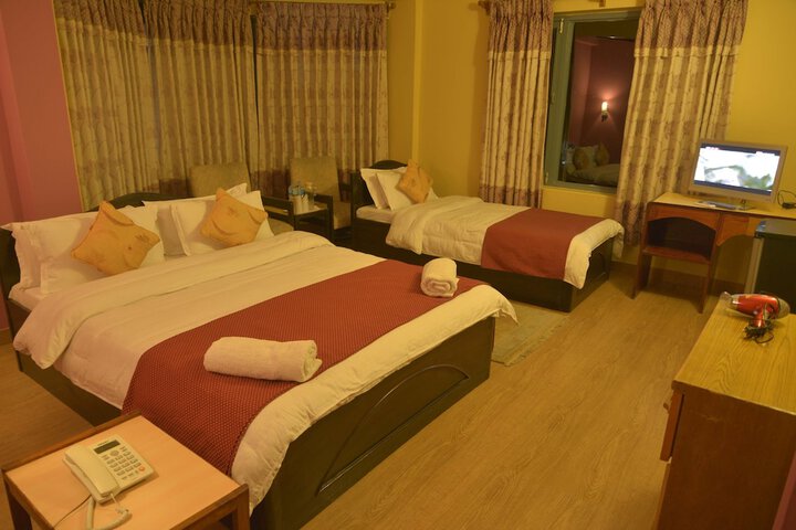 Room 12 of 50