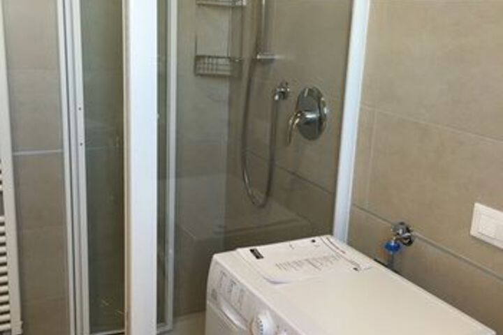 Room 14 of 499