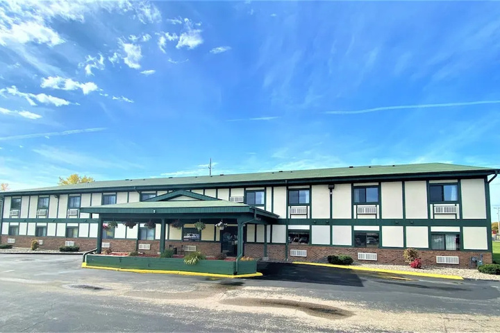 Lakes Area Lodge