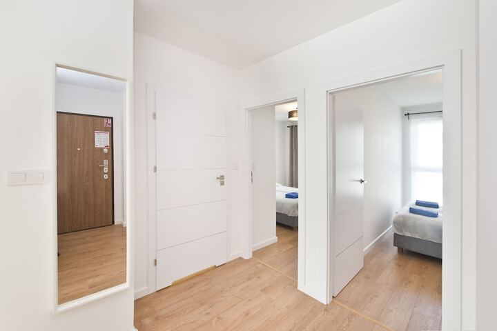 Room 28 of 181
