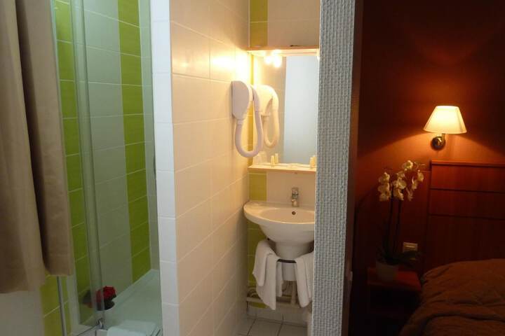 Room 40 of 50