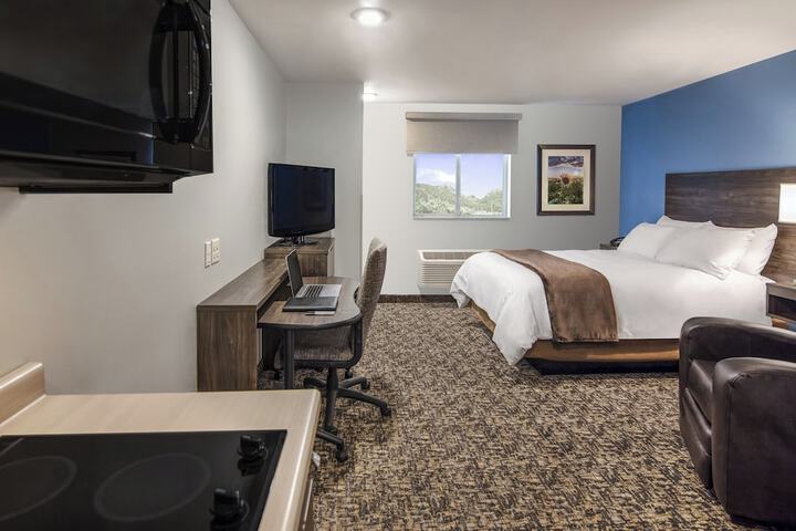 Room 8 of 24