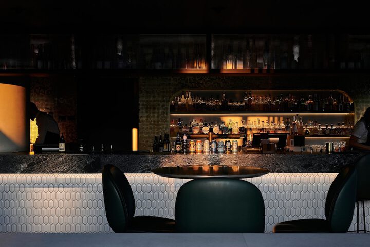 Lounge 41 of 68
