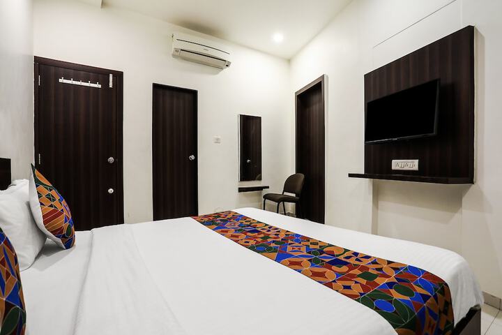 Room 14 of 34