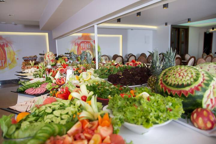 Dining 69 of 84
