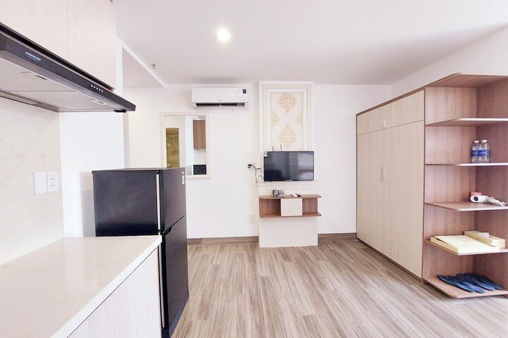 Room 3 of 27