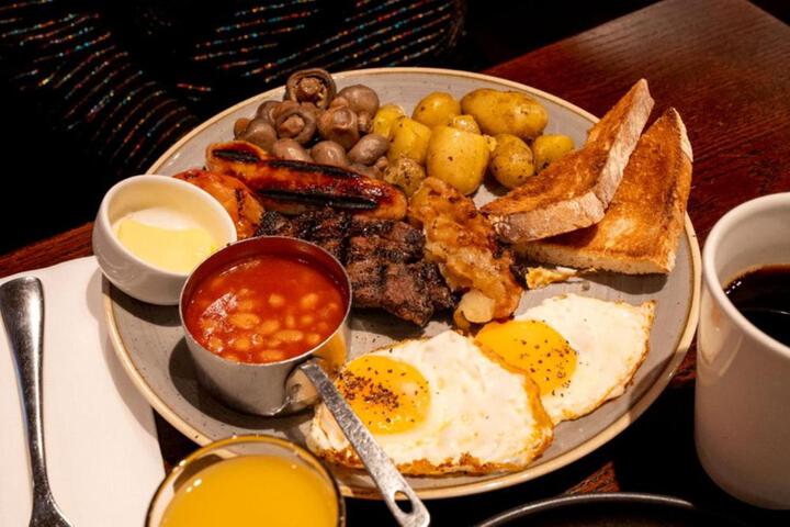 General 32 of 35
