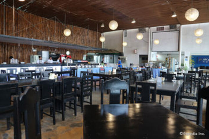 Dining 54 of 55