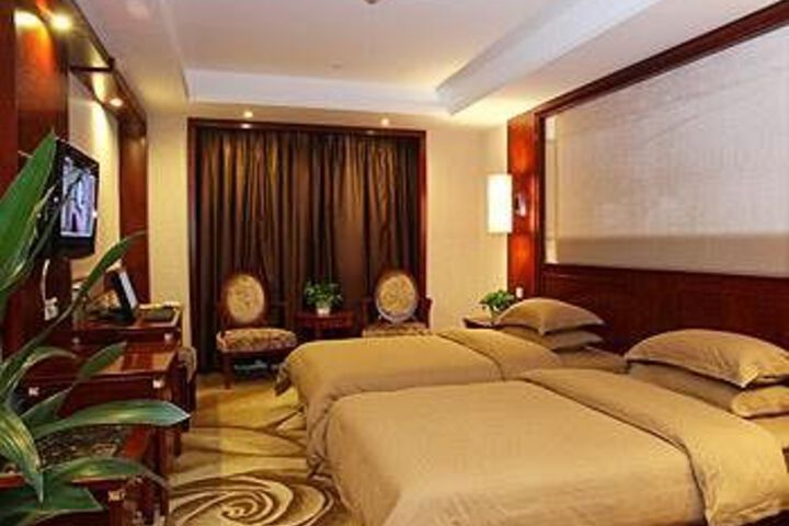 Room 3 of 12