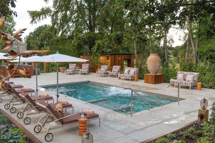 Pool 52 of 103