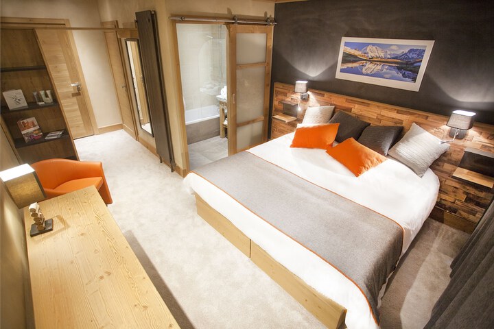 Room 7 of 47