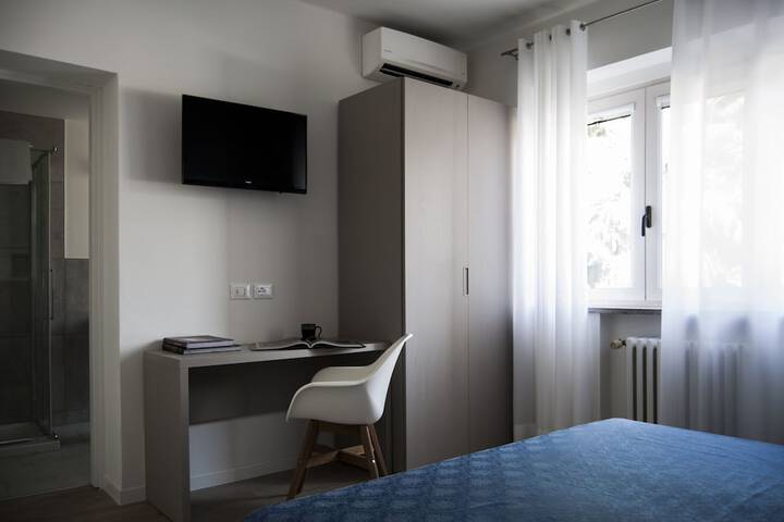 Room 29 of 102