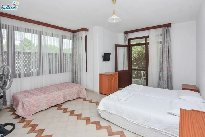 Cizenel Hotel