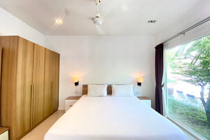 Room 42 of 103