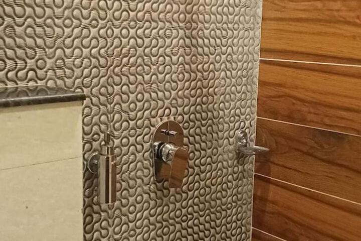 Room 47 of 59