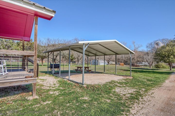 Property Grounds 21 of 27