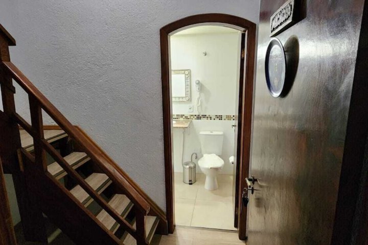 Room 42 of 52