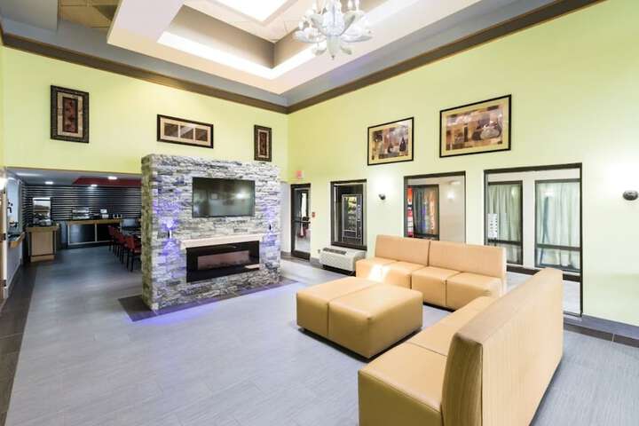 Lobby lounge
