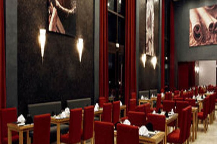 Dining 48 of 80