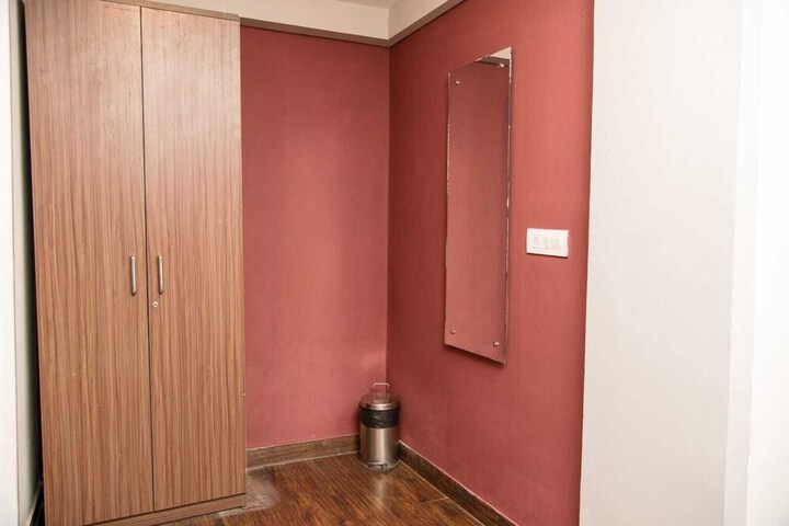 Room 10 of 41