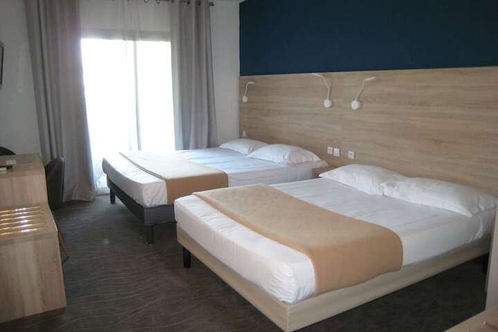 Room 13 of 48