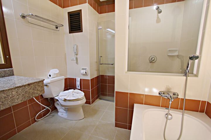 Room 30 of 51