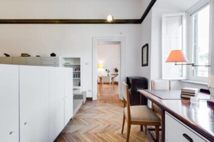 Room 8 of 26