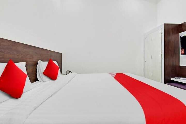 Room 2 of 4