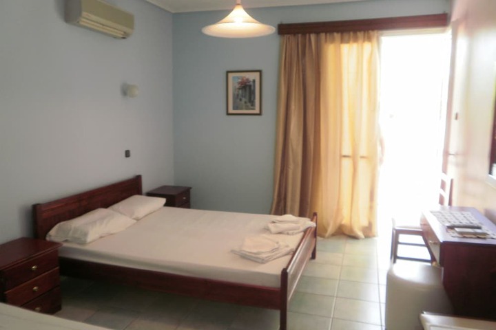 Room 6 of 24