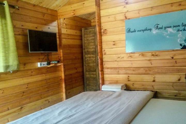 Room 7 of 75