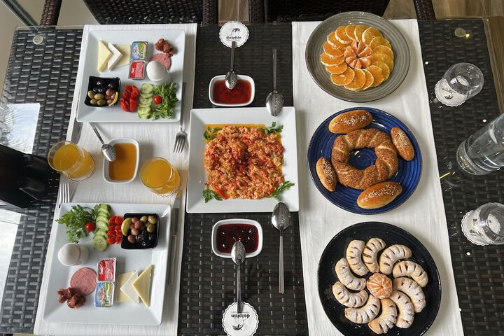 Breakfast/Coffee Service 54 of 76