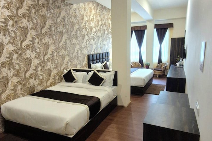 Room 11 of 39