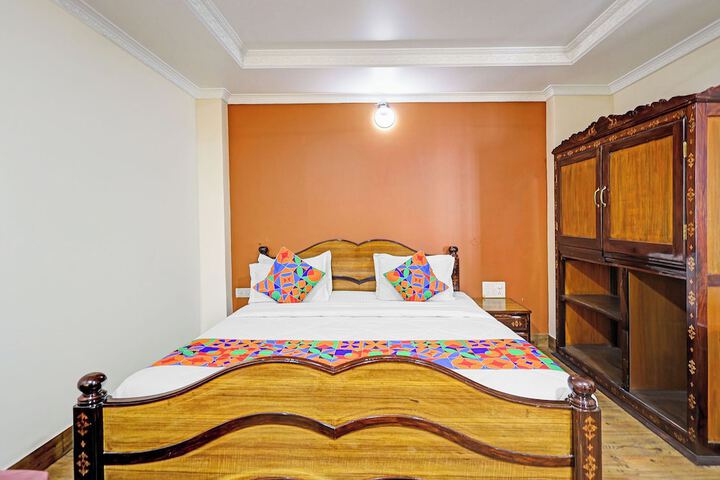 Room 18 of 30