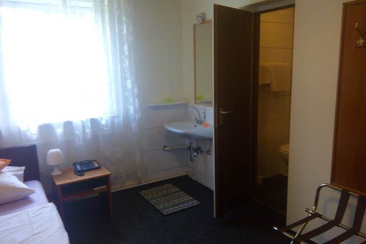 Room 6 of 59