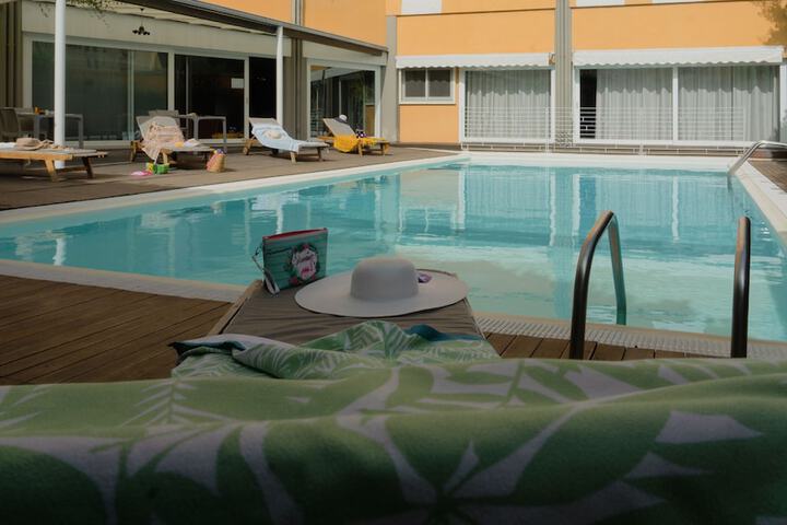 Pool Hotel