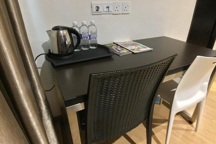 Room 18 of 40