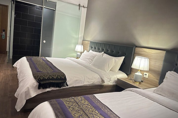 Room 33 of 145