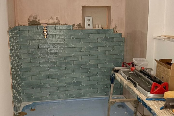 Room 33 of 59