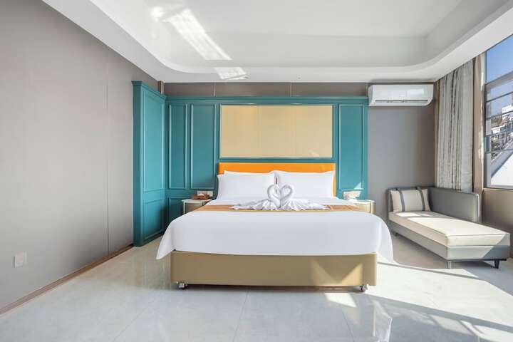 Room 7 of 35