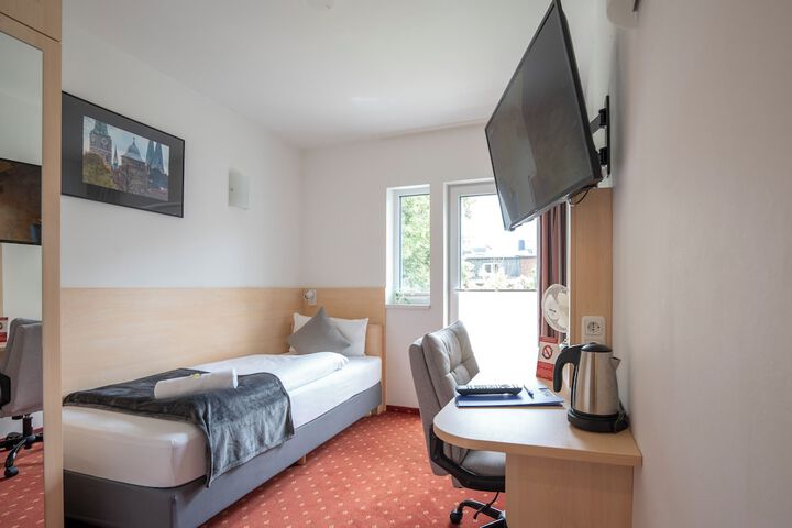 Room 18 of 49