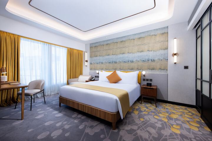 Room 3 of 38