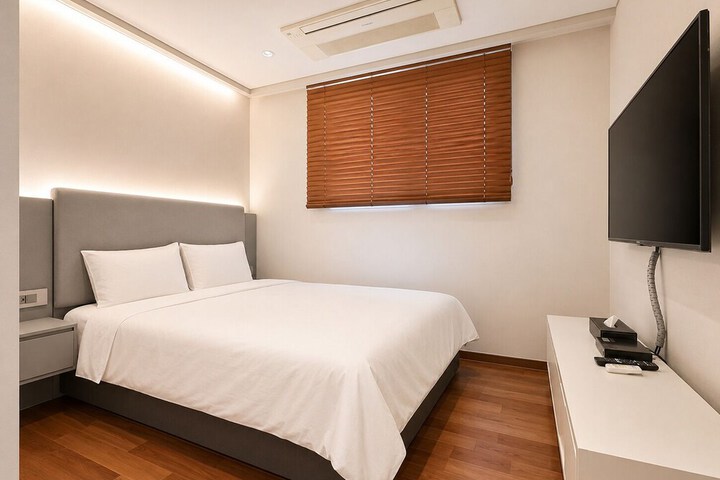 Room 48 of 79