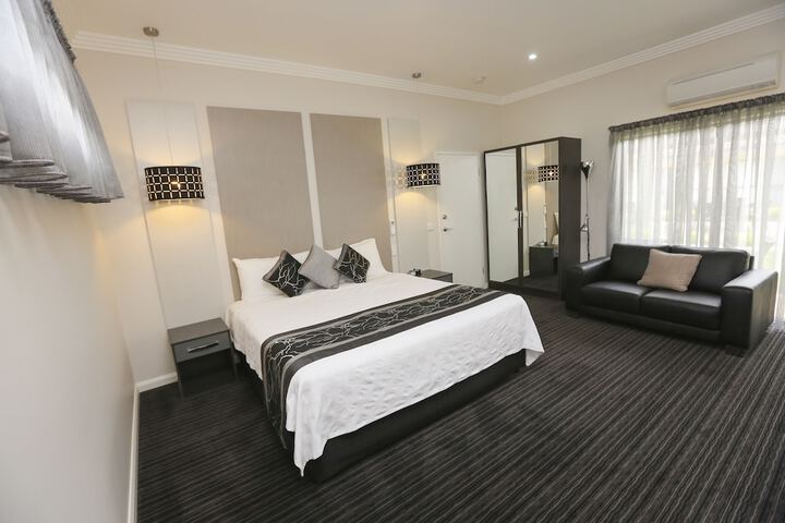 Room 7 of 119
