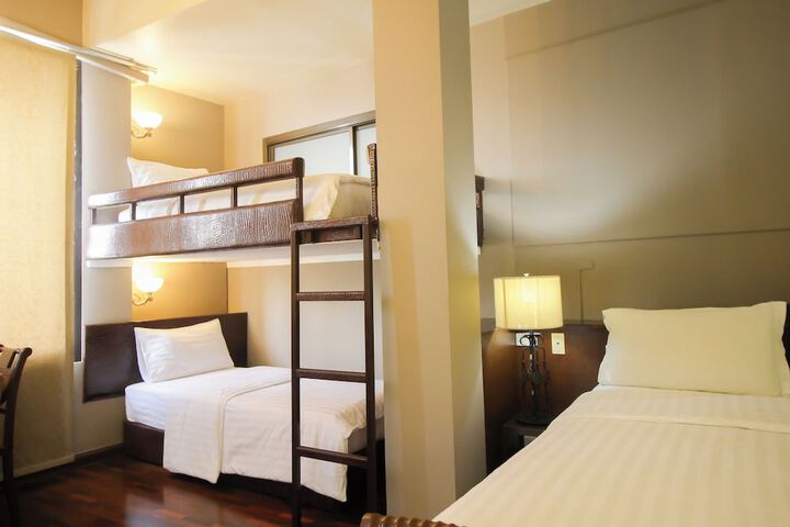 Room 70 of 167
