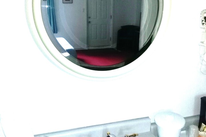 Room 33 of 36