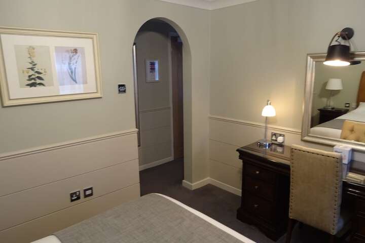 Room 32 of 56