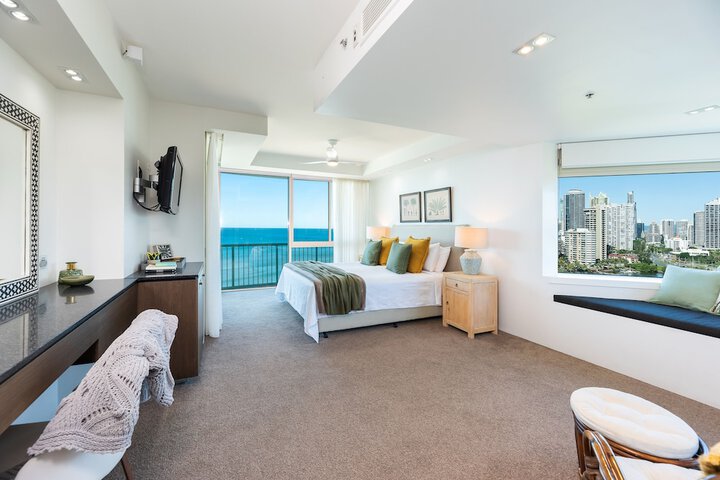 Room 15 of 247