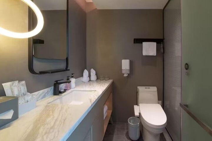 Room 20 of 25