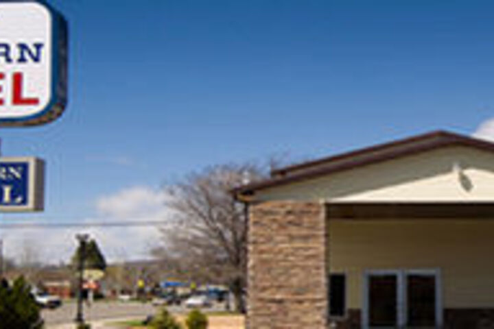 Exterior of NEW WESTERN MOTEL